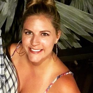 Meet your Posher, Alexandra